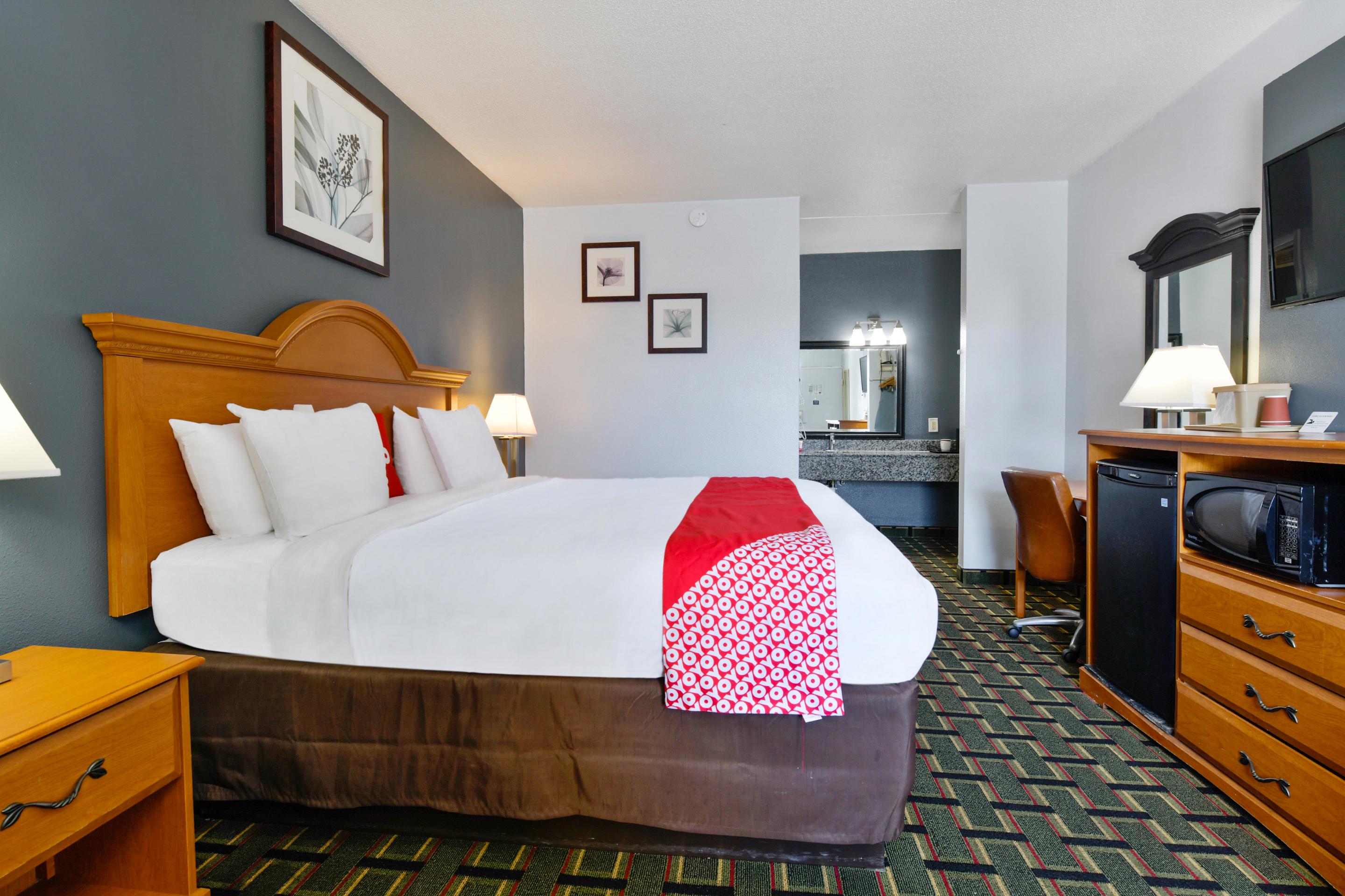 Oyo Hotel Lake Park - Valdosta Area Bagian luar foto