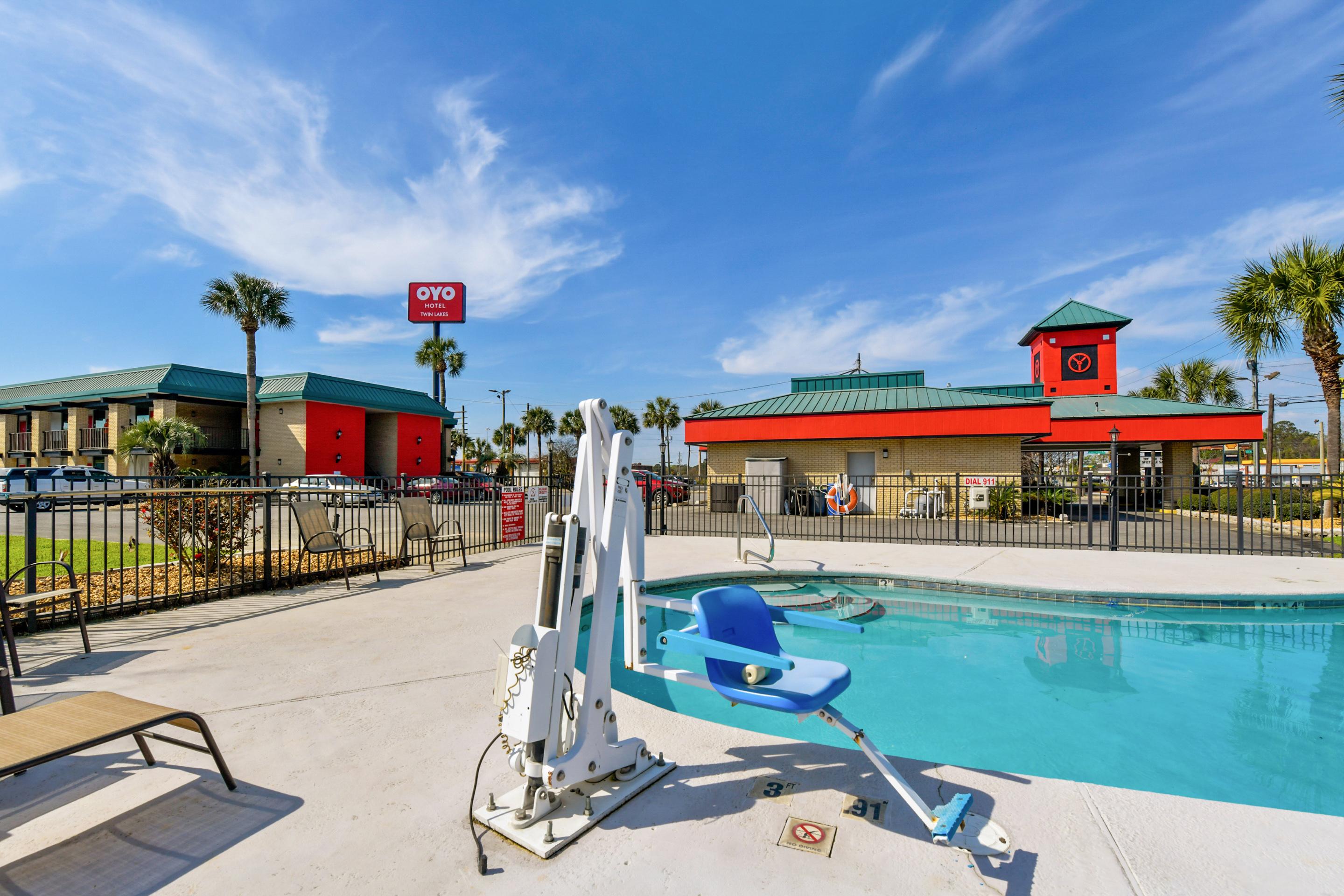 Oyo Hotel Lake Park - Valdosta Area Bagian luar foto
