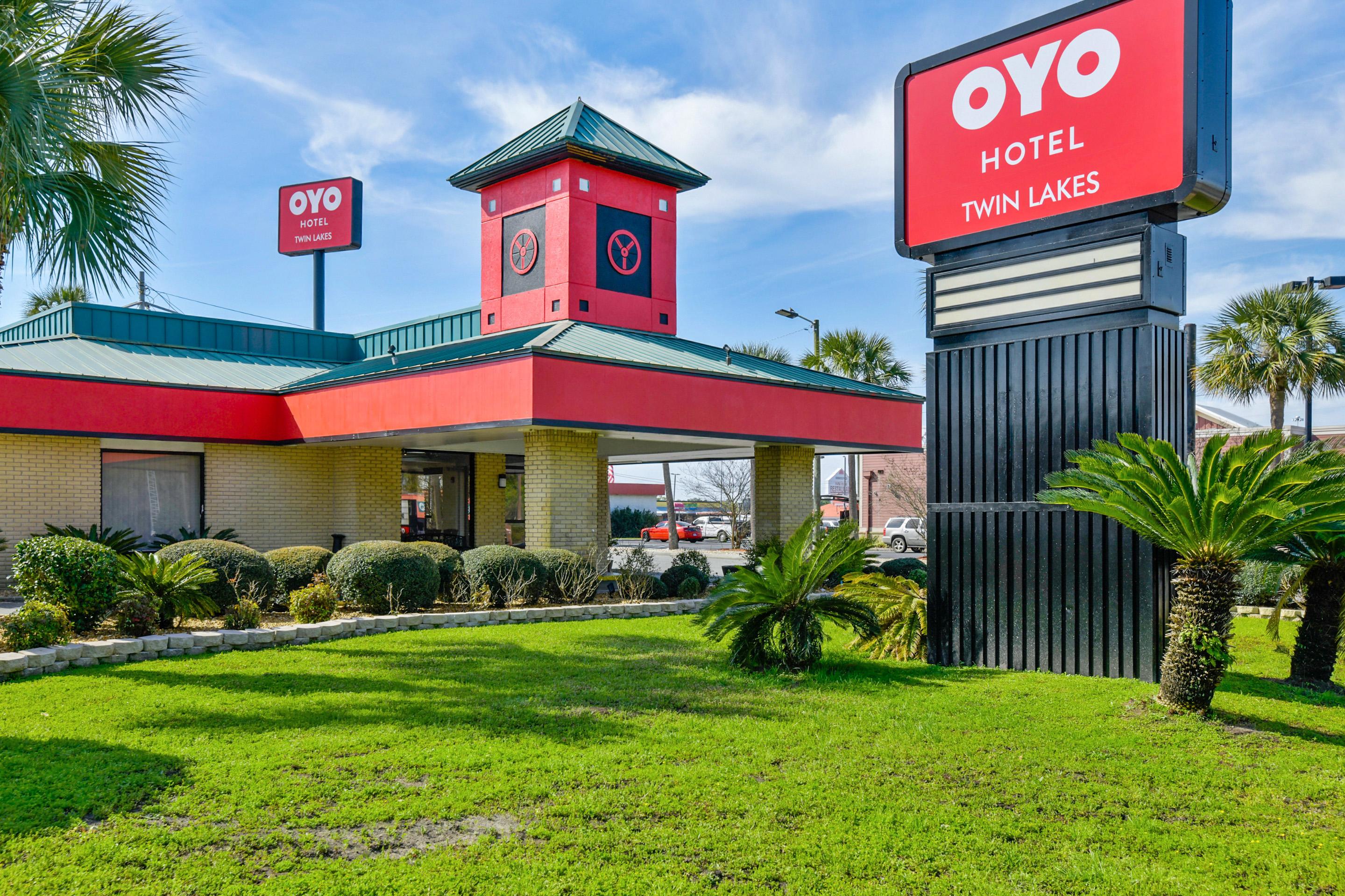 Oyo Hotel Lake Park - Valdosta Area Bagian luar foto