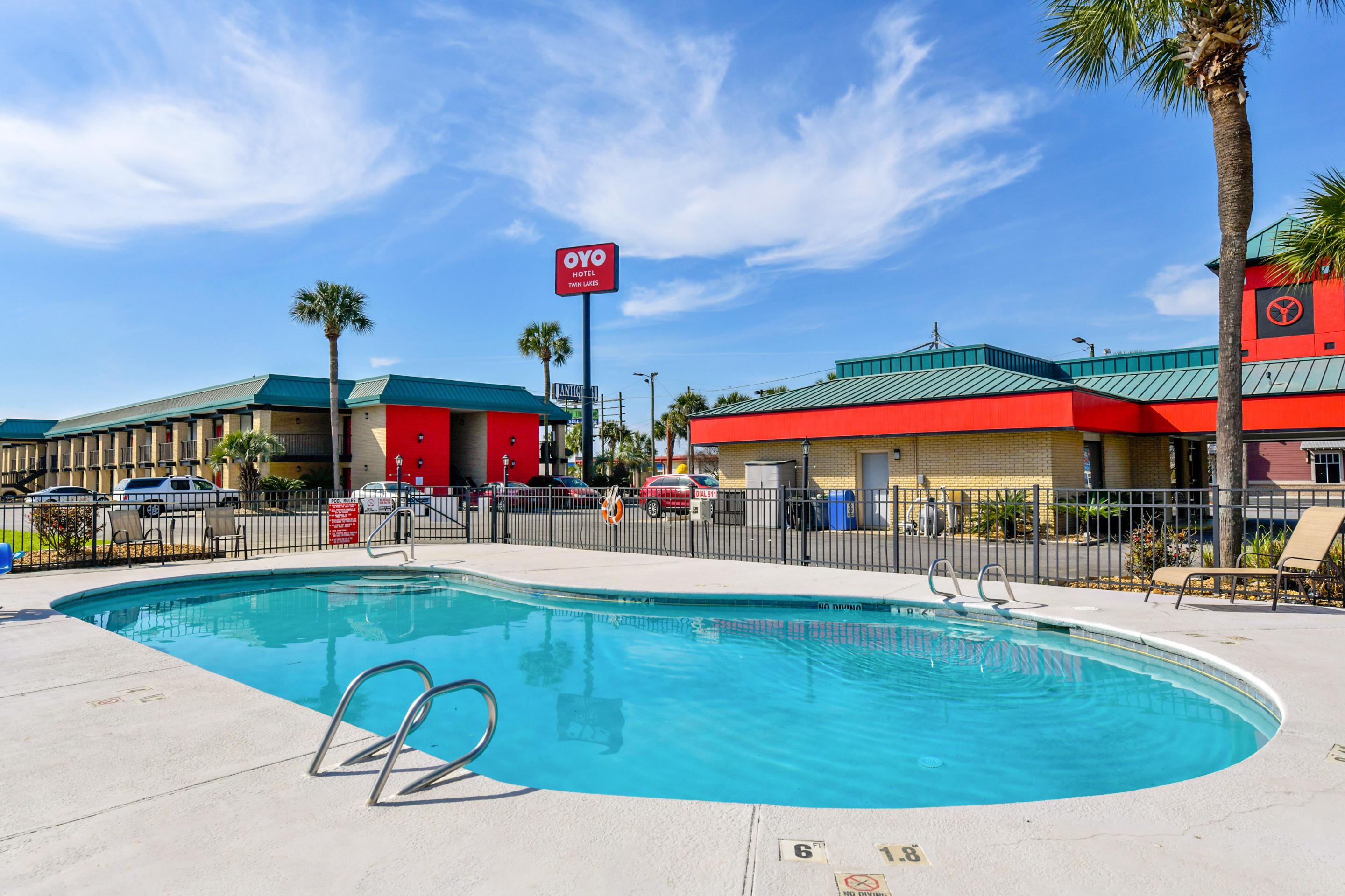 Oyo Hotel Lake Park - Valdosta Area Bagian luar foto