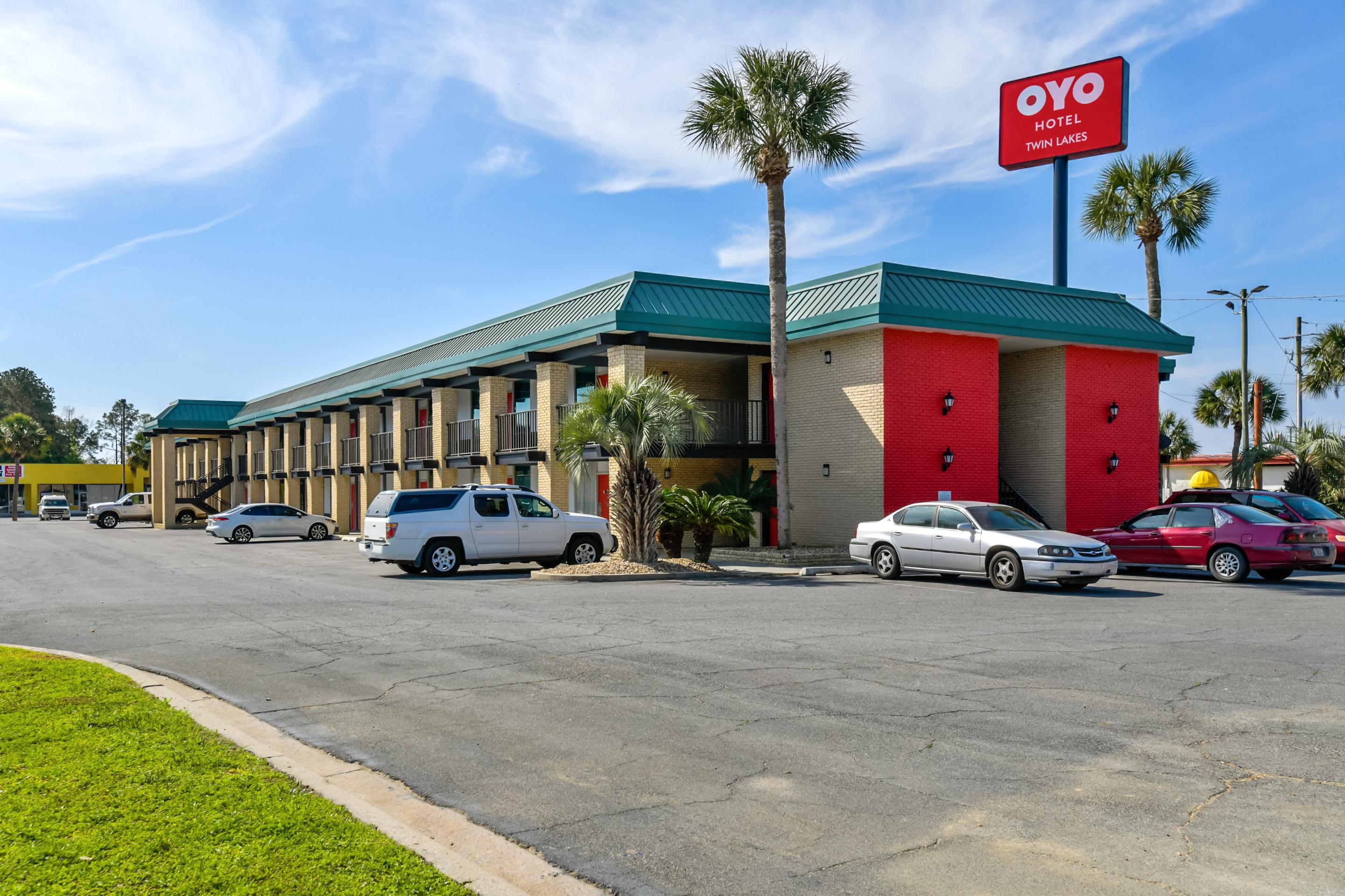 Oyo Hotel Lake Park - Valdosta Area Bagian luar foto