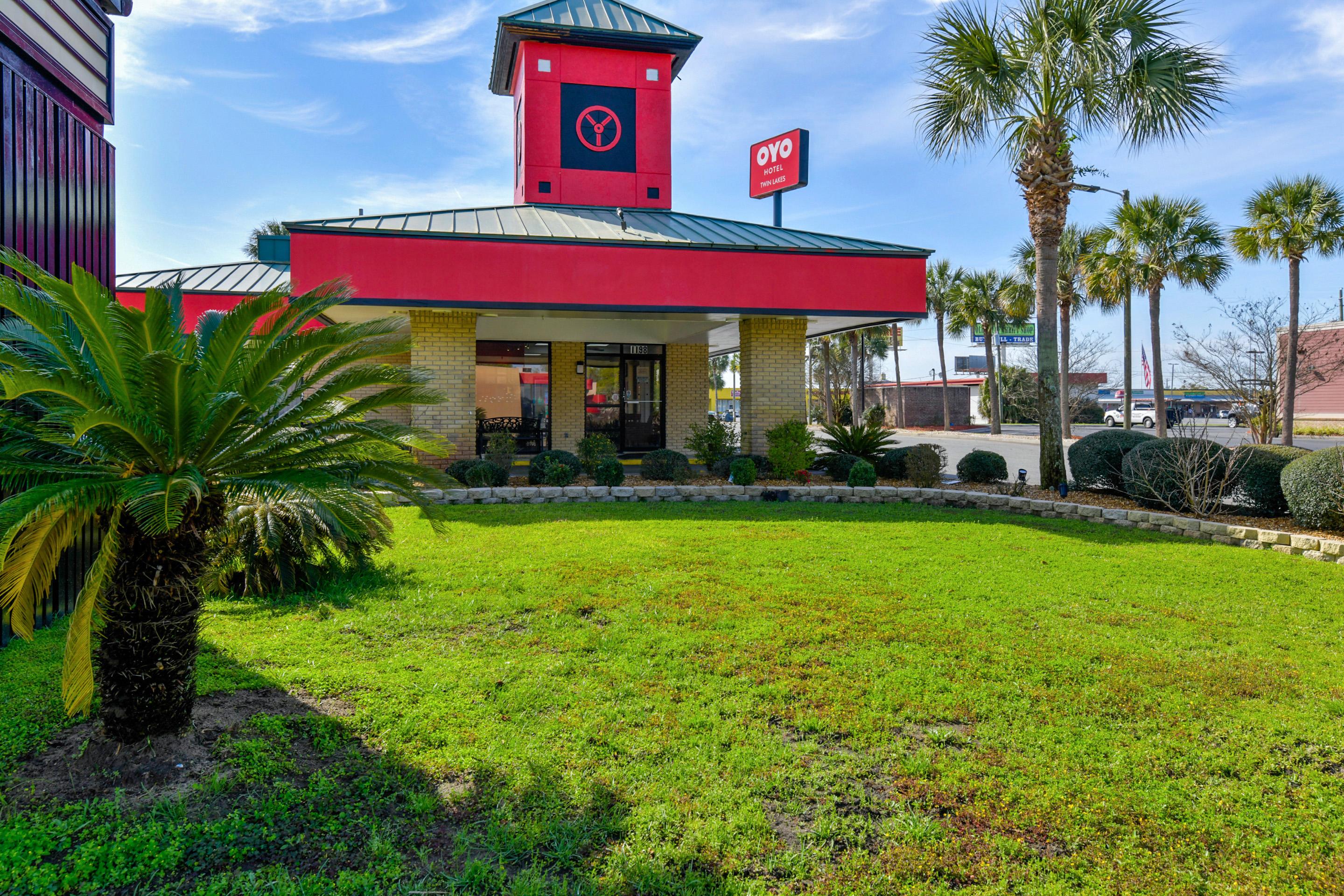 Oyo Hotel Lake Park - Valdosta Area Bagian luar foto