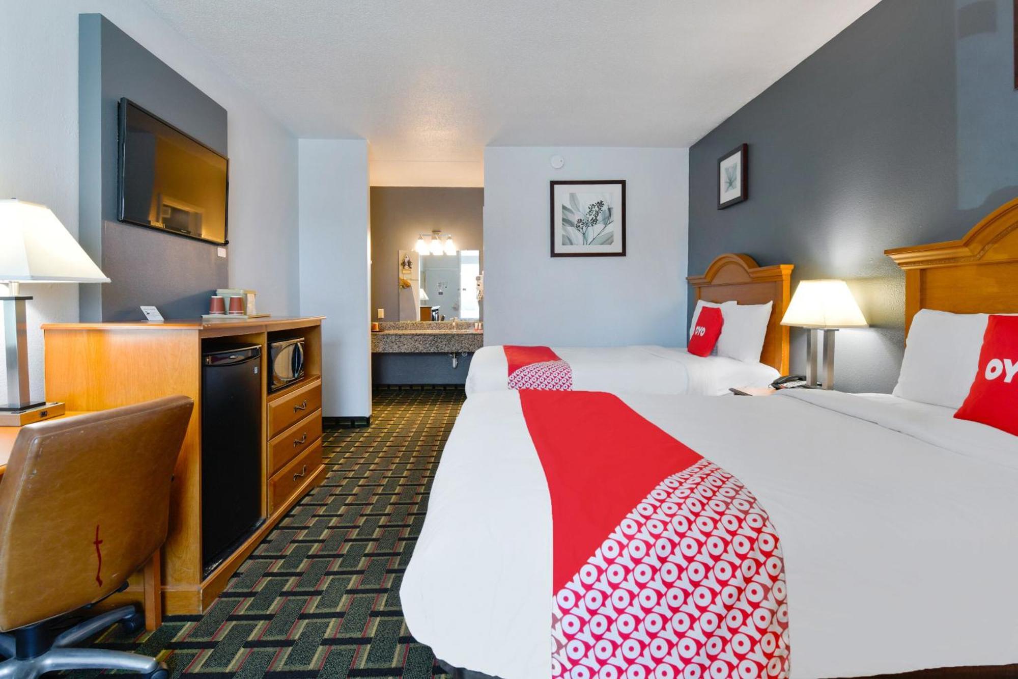 Oyo Hotel Lake Park - Valdosta Area Bagian luar foto